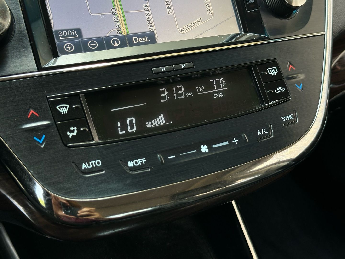 2015 Toyota Avalon - Image 33