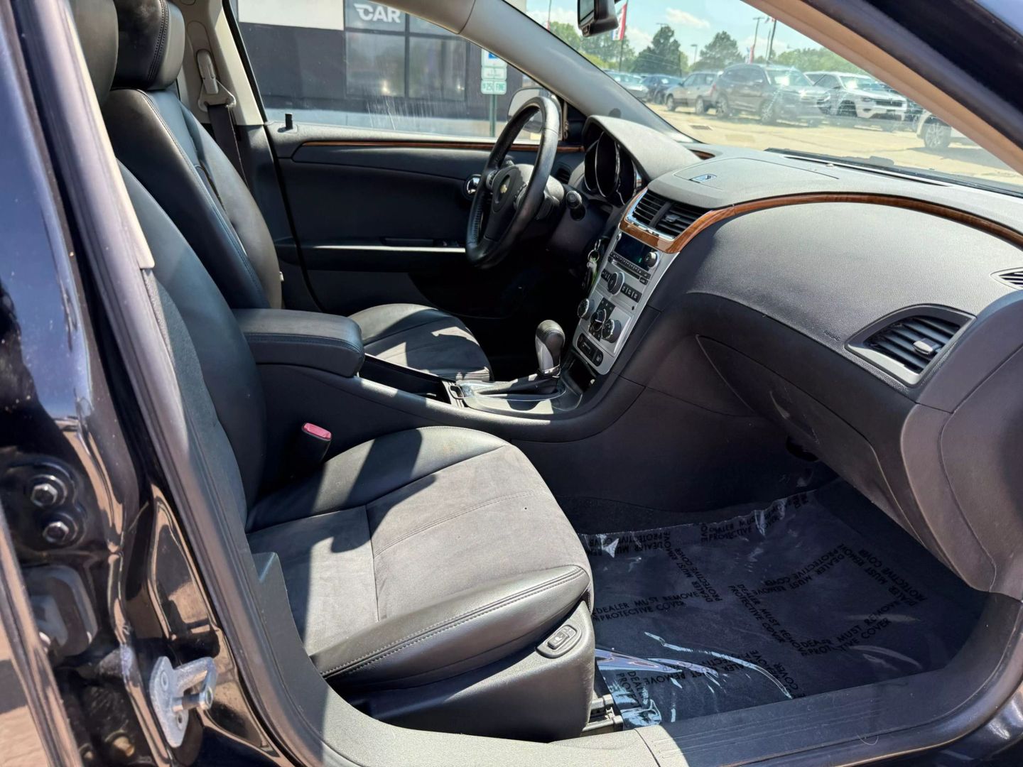 2008 Chevrolet Malibu - Image 21