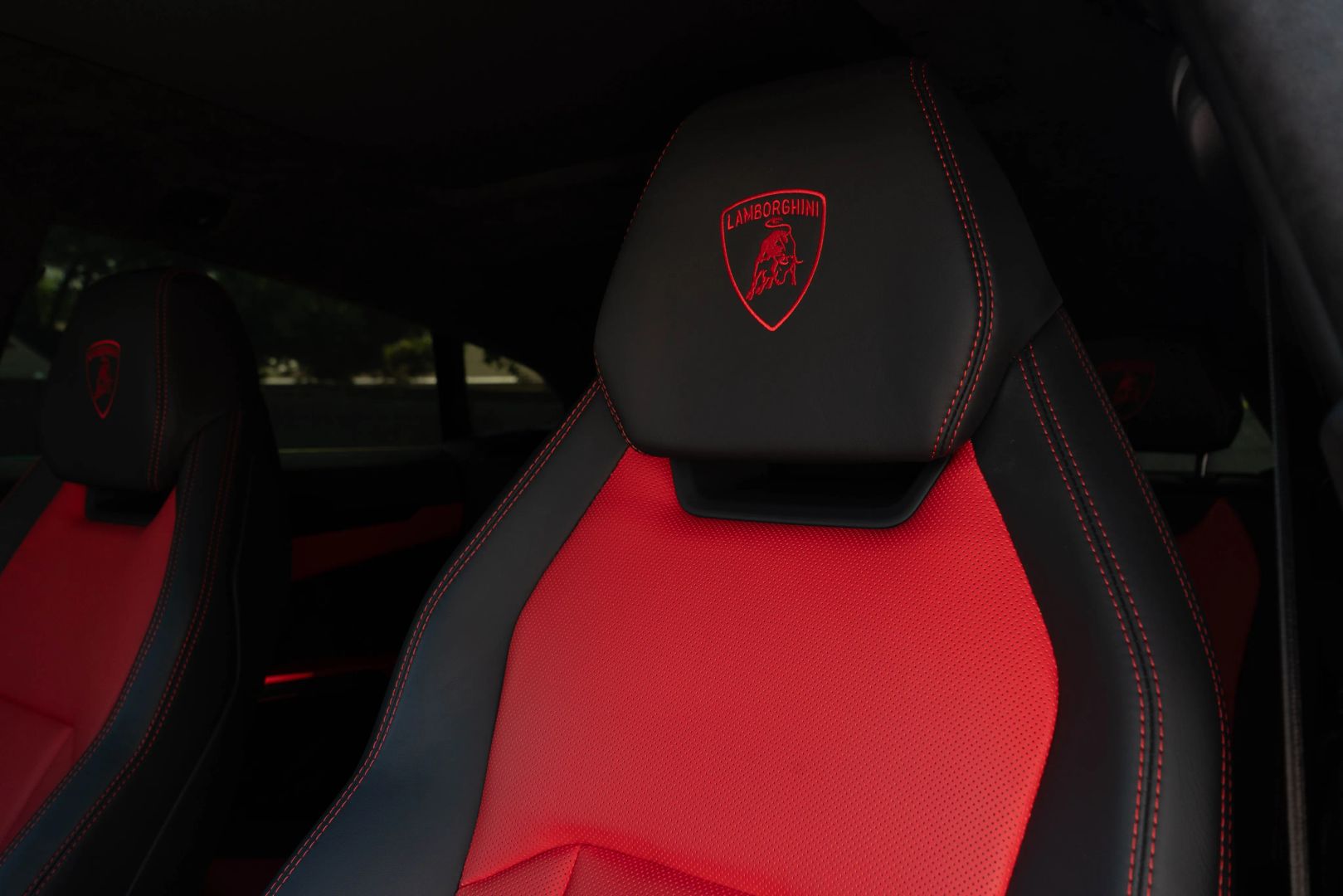 2022 Lamborghini Urus - Image 38