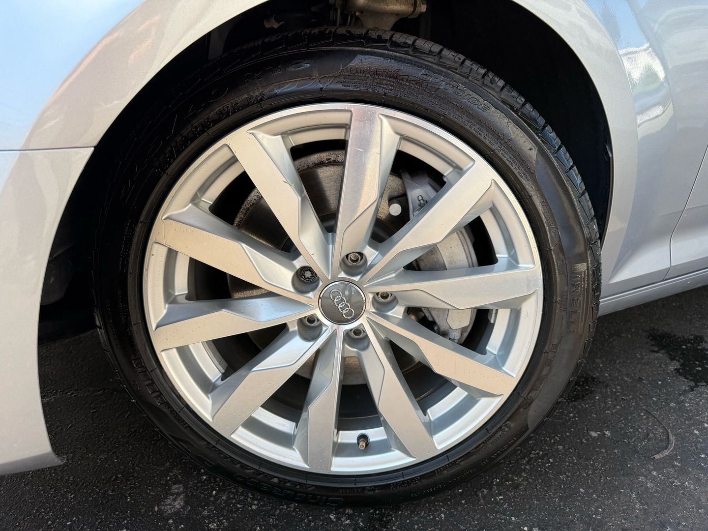 2017 Audi A4 - Image 38