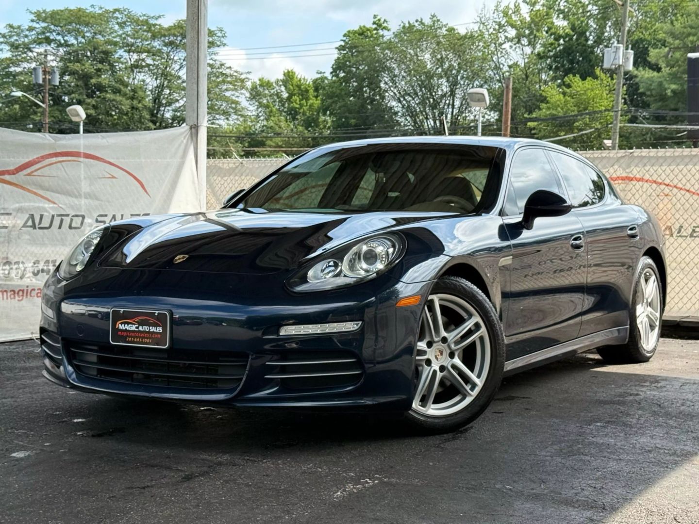 2015 Porsche Panamera - Image 1
