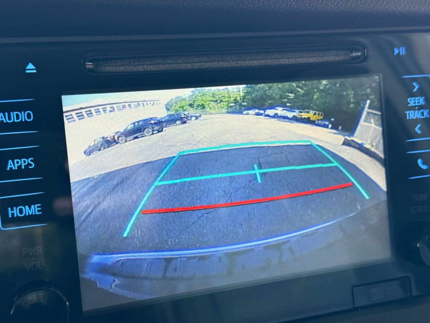 2015 Toyota Sienna - Image 37