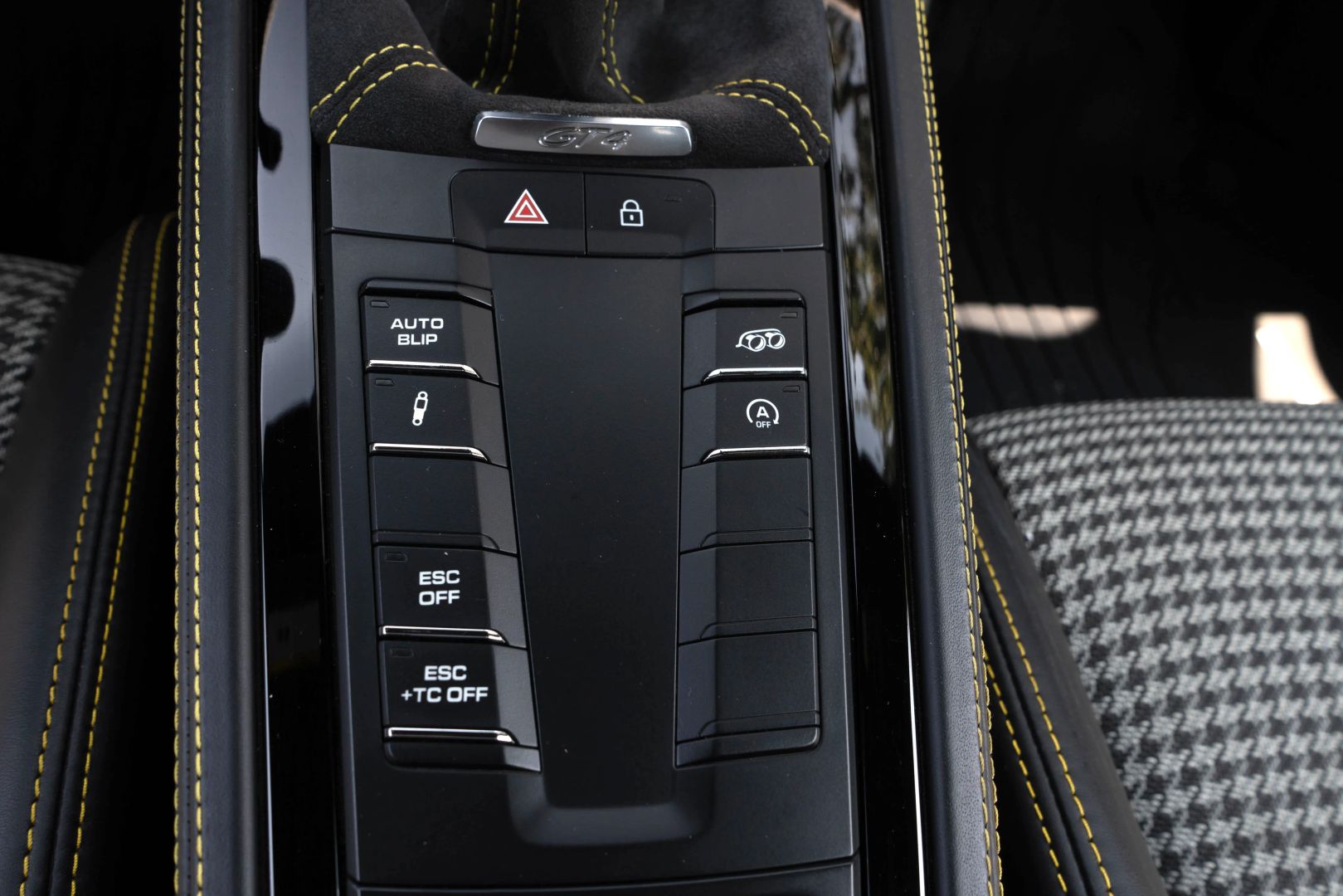 2020 Porsche 718 Cayman - Image 50