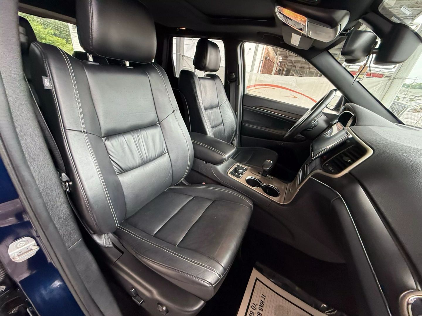 2015 Jeep Grand Cherokee - Image 26