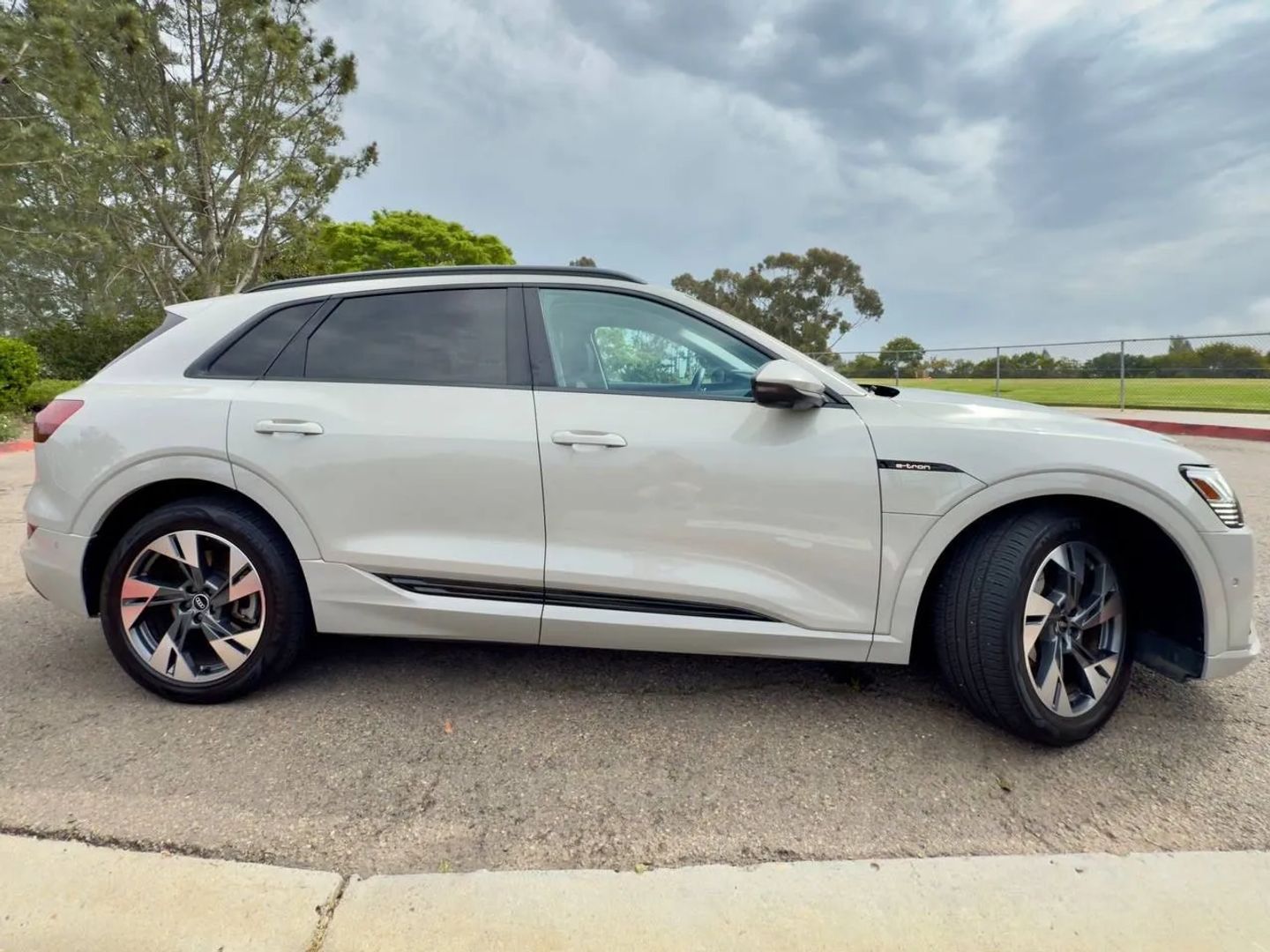 2021 Audi e-tron quattro Premium