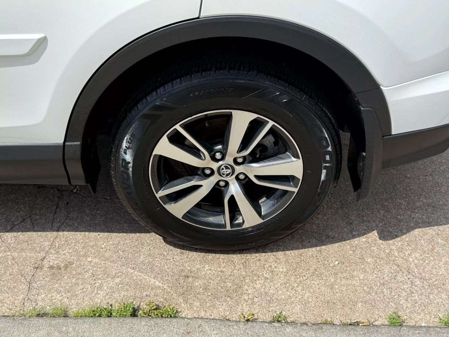 2017 Toyota Rav4 - Image 47