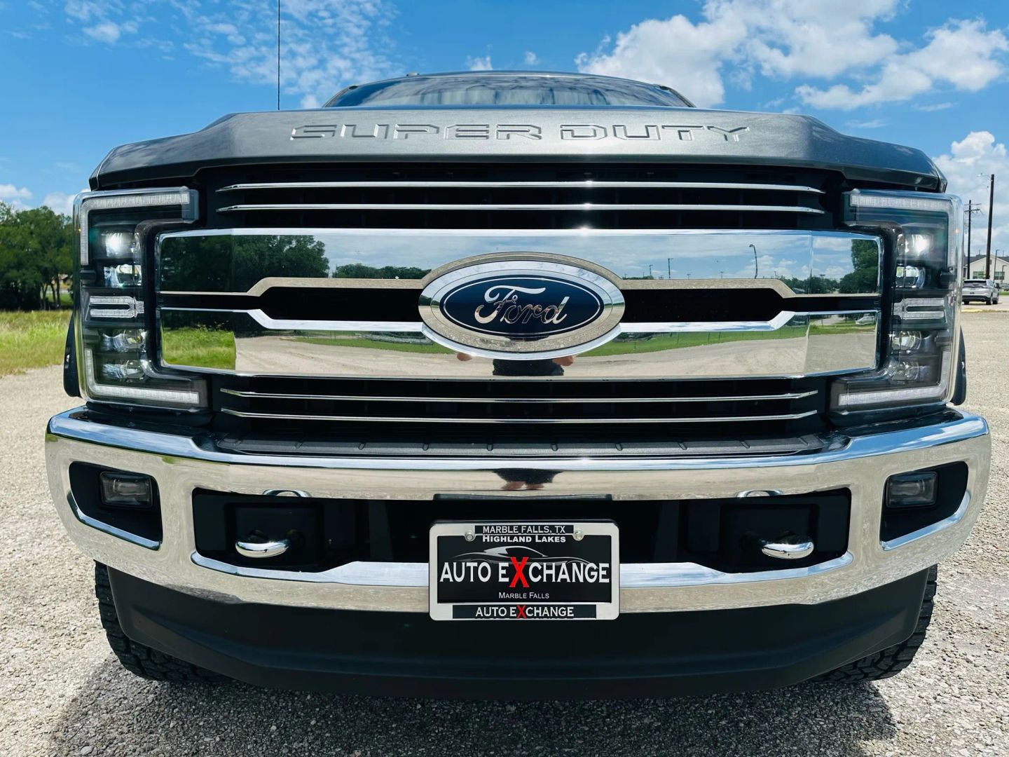 2017 Ford F250 Super Duty Crew Cab - Image 3