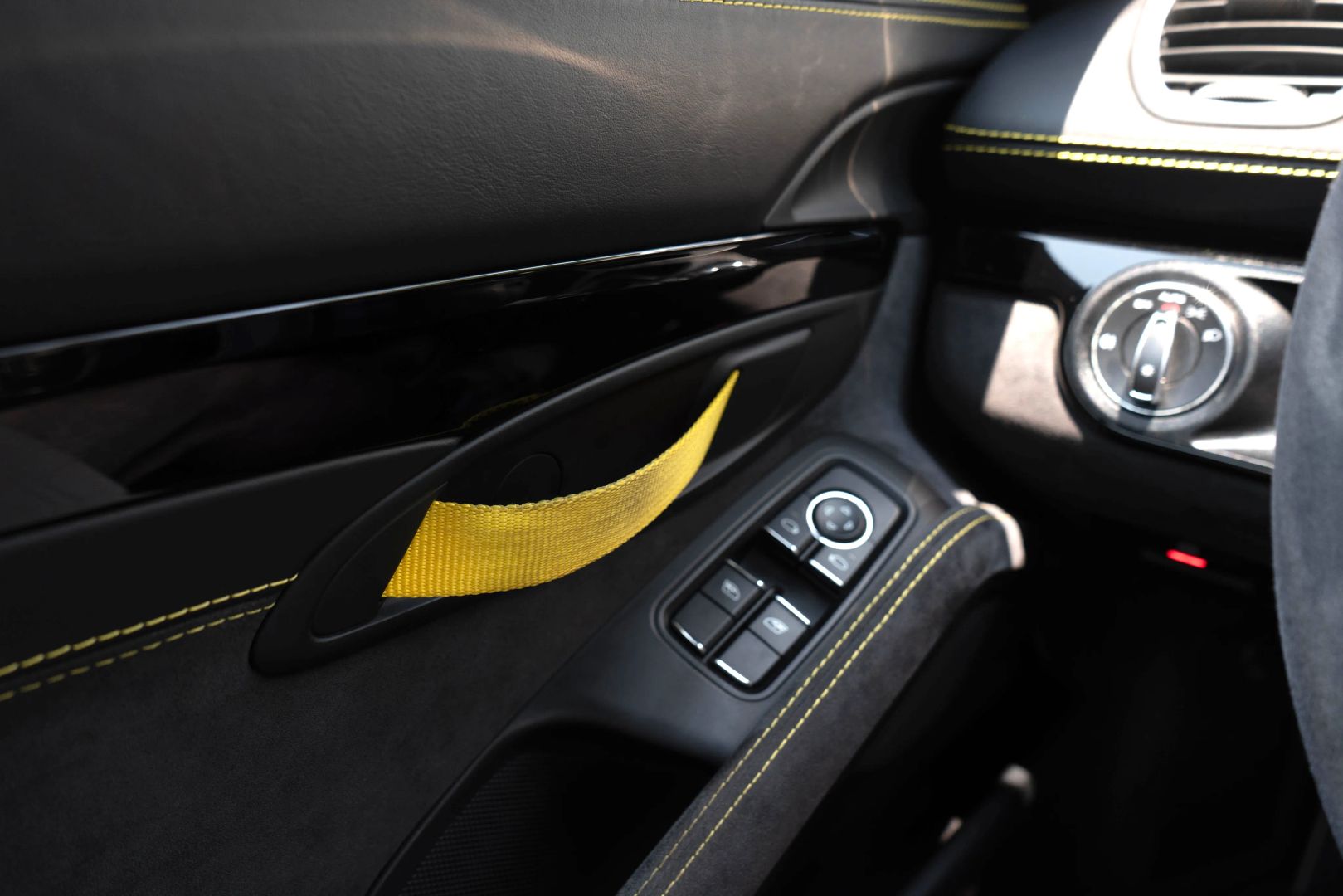 2020 Porsche 718 Cayman - Image 44