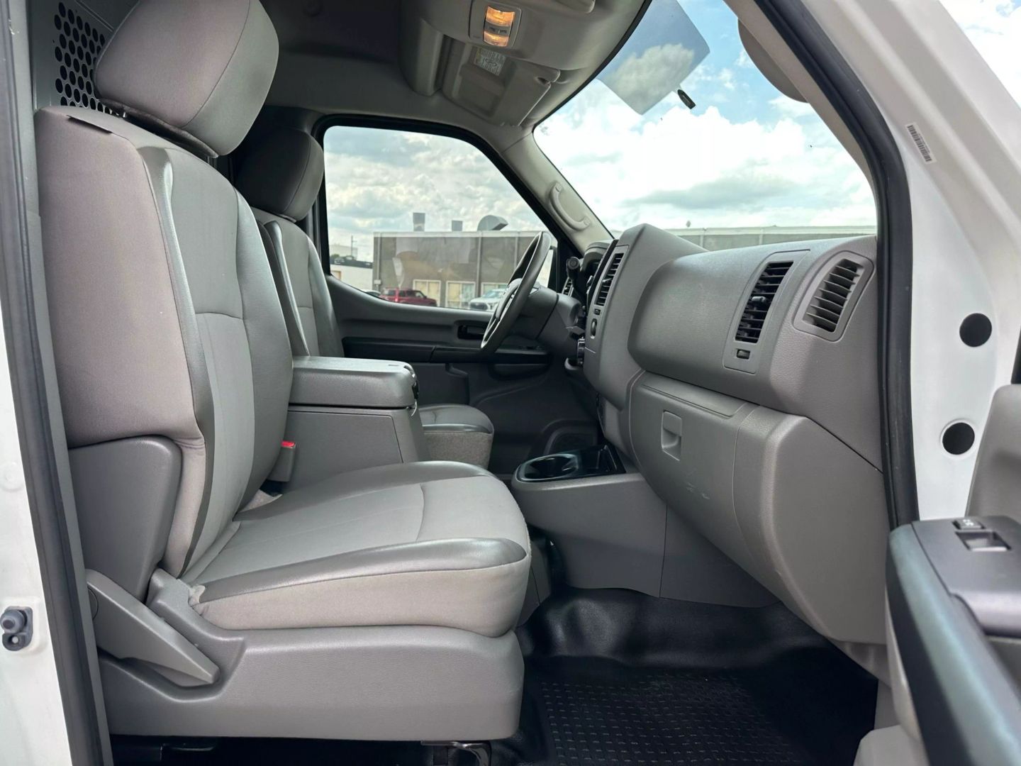 2018 Nissan Nv2500 Hd Cargo - Image 20