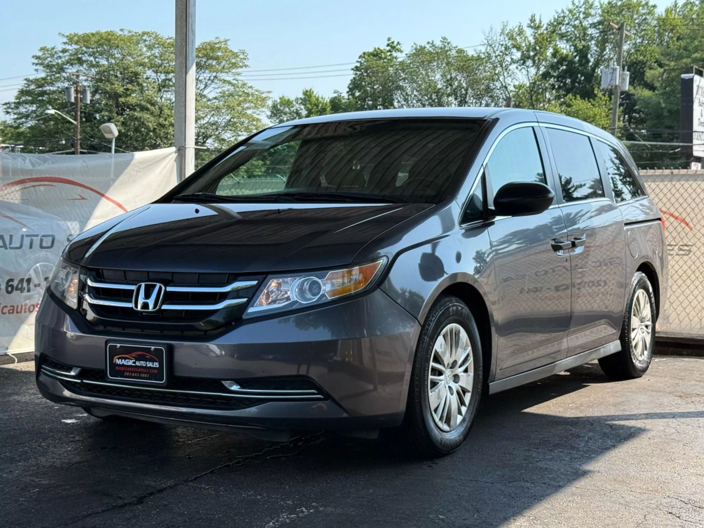 2017 Honda Odyssey - Image 3