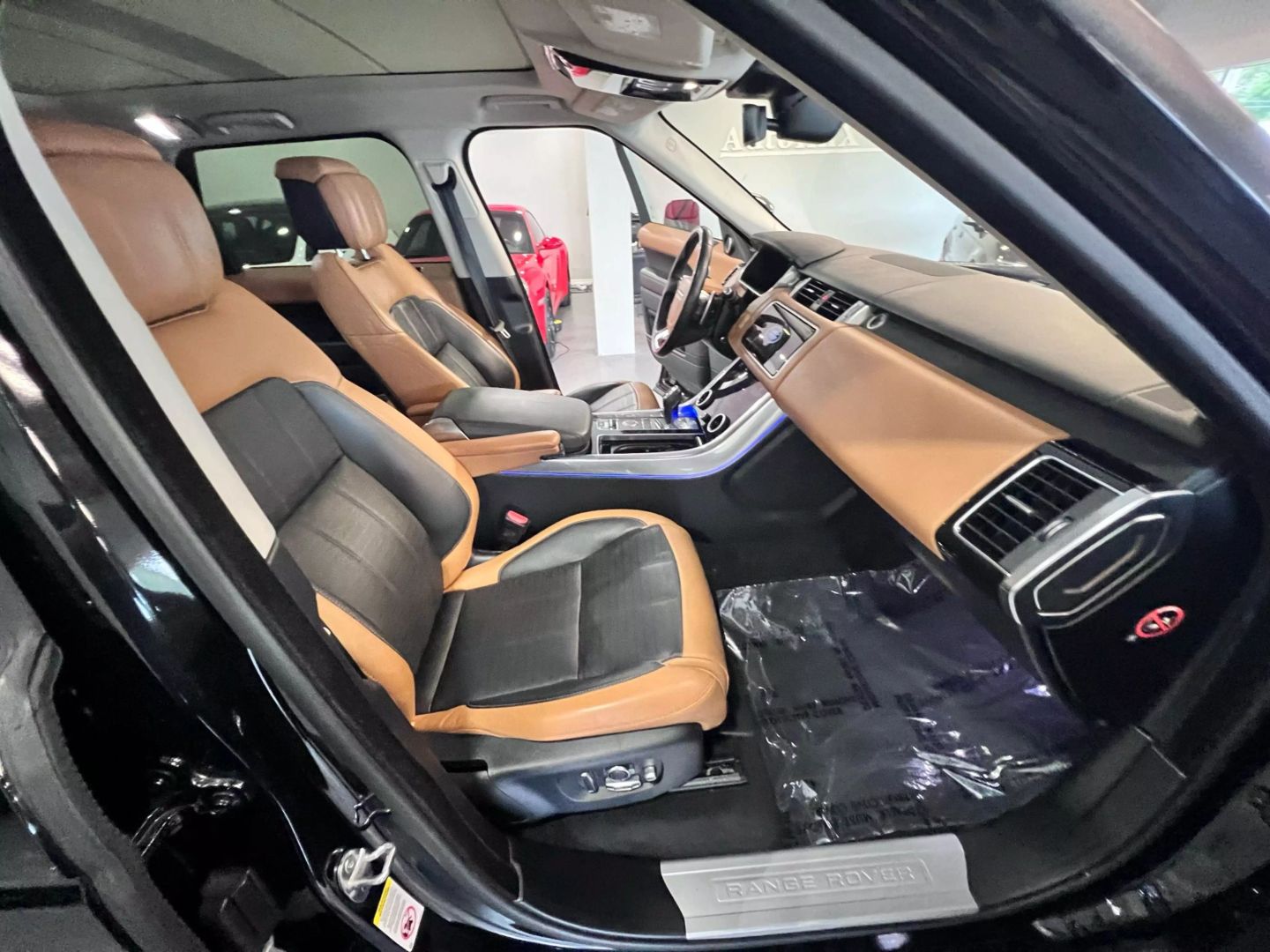 2018 Land Rover Range Rover Sport Hse Dynamic Sport Utility 4d - Image 31