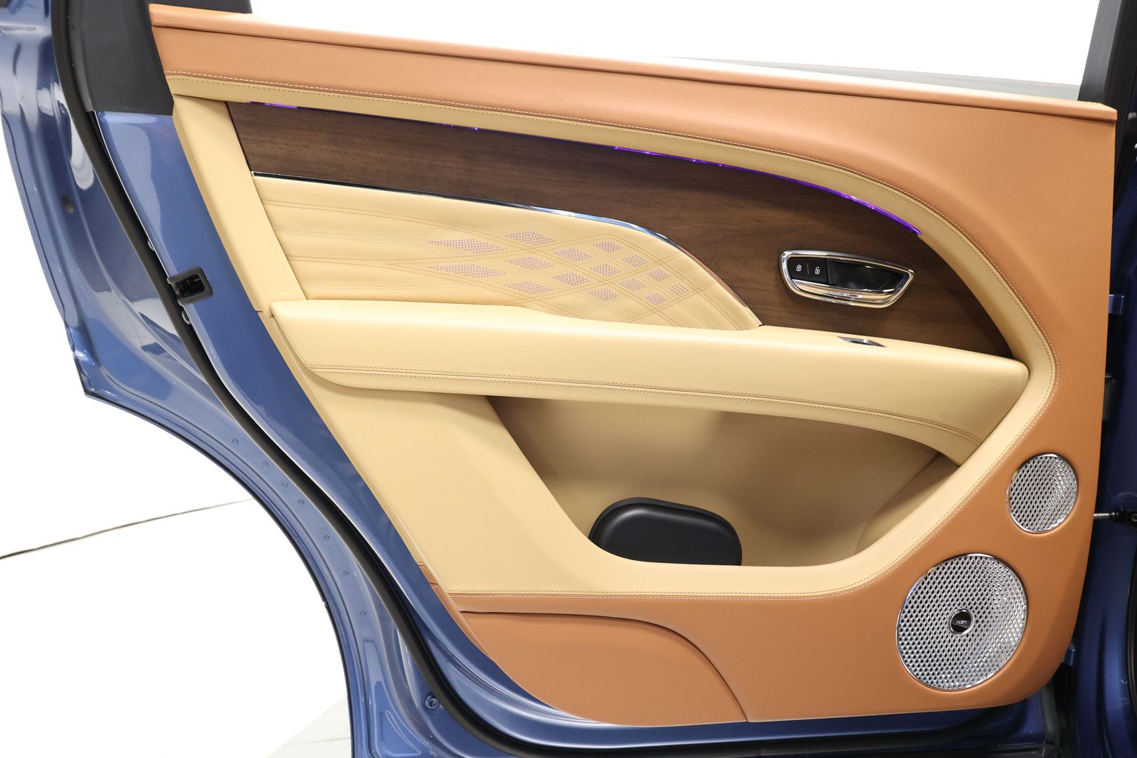 2023 Bentley Bentayga Ewb - Image 48