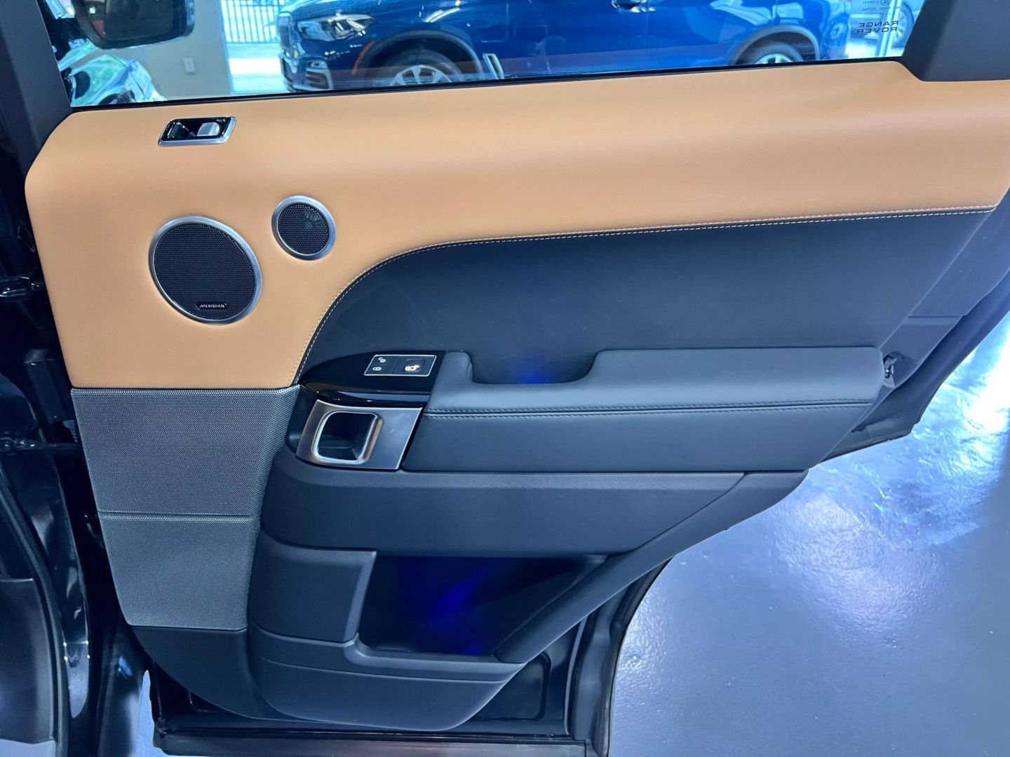 2018 Land Rover Range Rover Sport Hse Dynamic Sport Utility 4d - Image 23