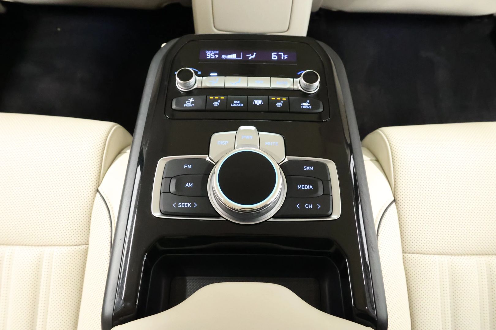 2020 Genesis G90 - Image 97