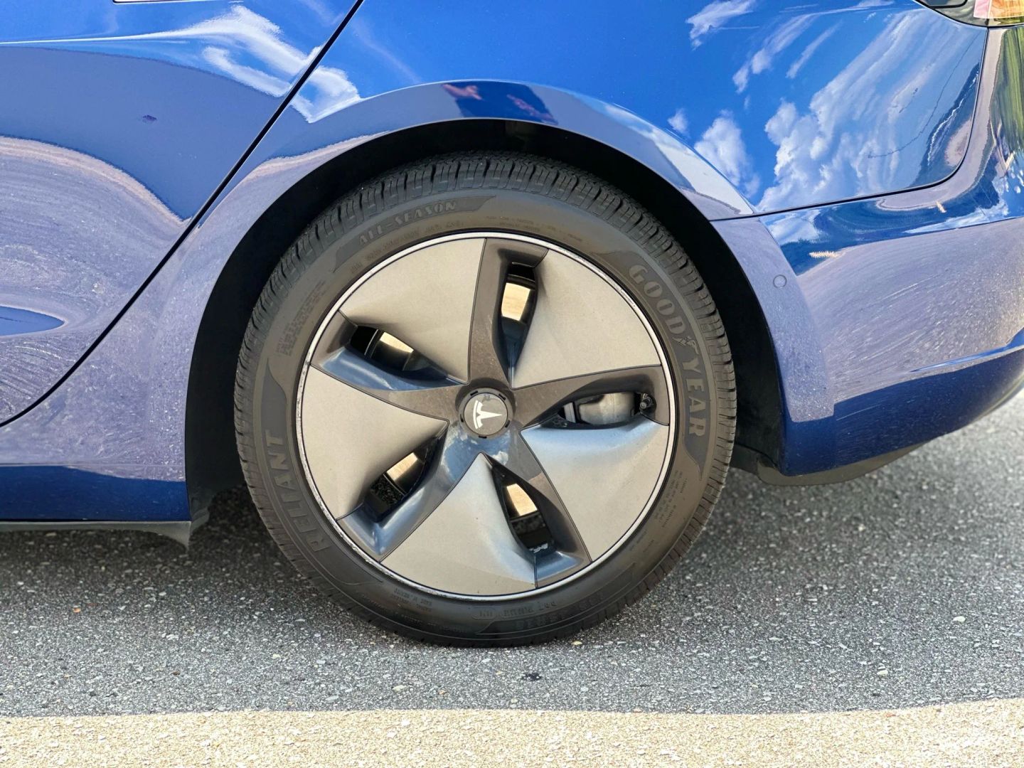2018 TESLA MODEL 3 SEDAN DUAL ELECTRIC MOTORS LONG RANGE SEDAN 4D