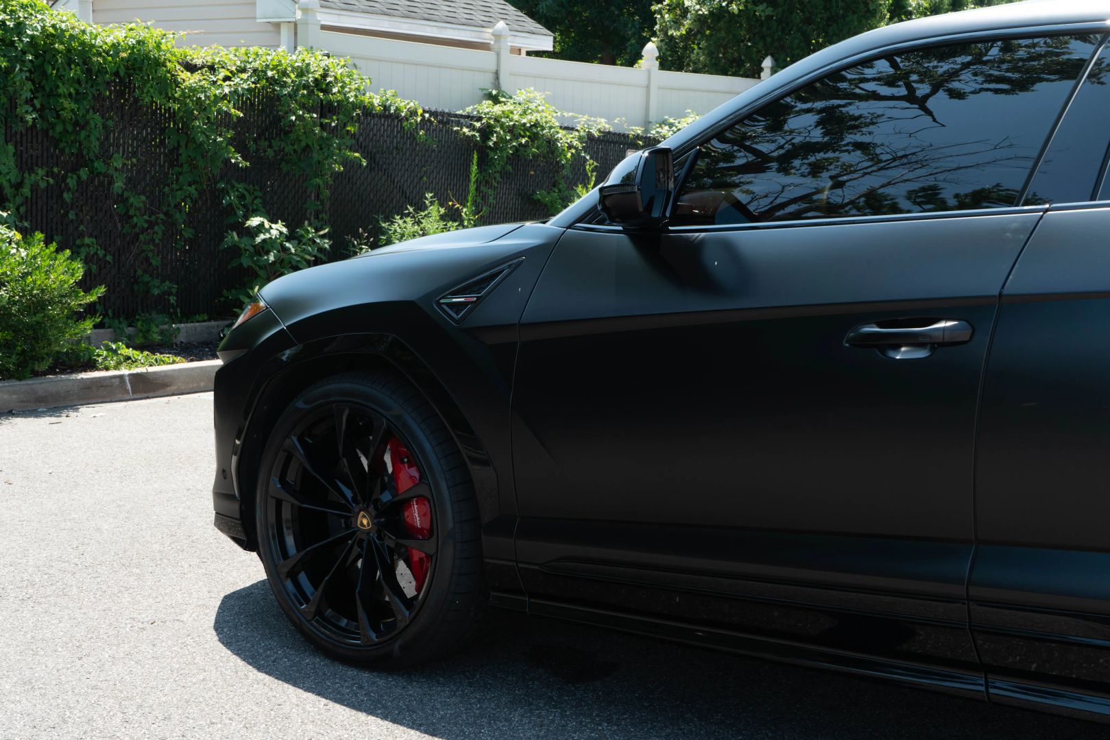 2022 Lamborghini Urus - Image 13