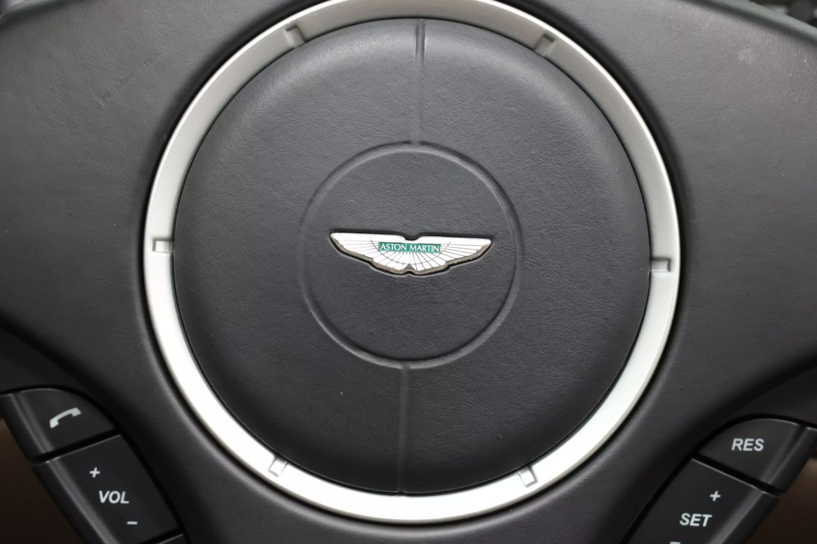 2015 Aston Martin Db9 - Image 24