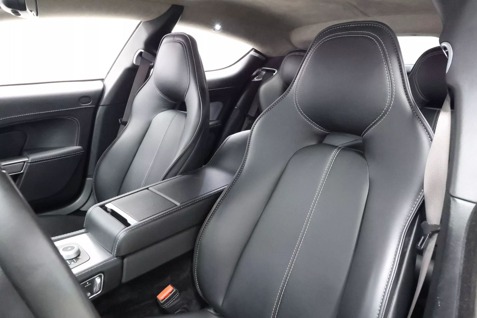 2011 Aston Martin Rapide - Image 16