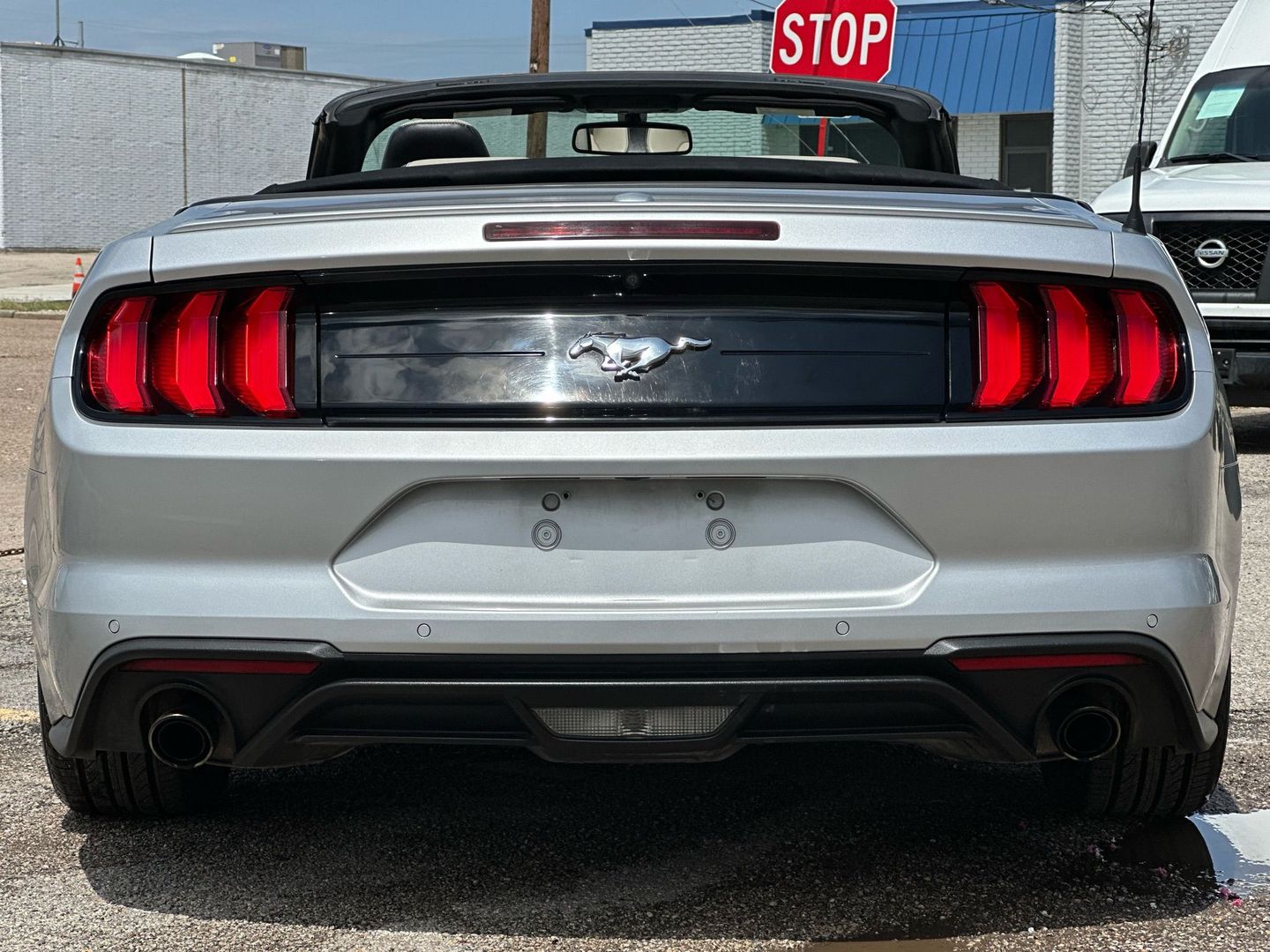 2019 Ford Mustang - Image 10