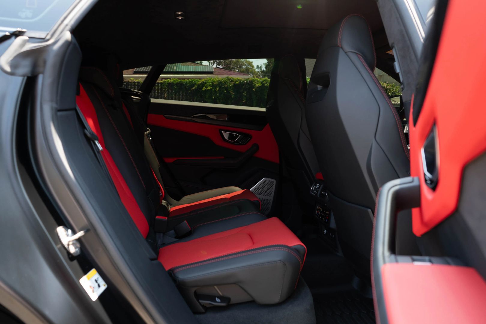 2022 Lamborghini Urus - Image 60