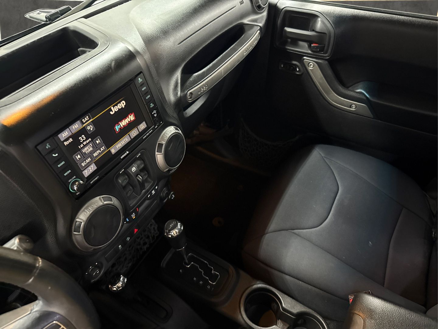 2014 Jeep Wrangler - Image 28