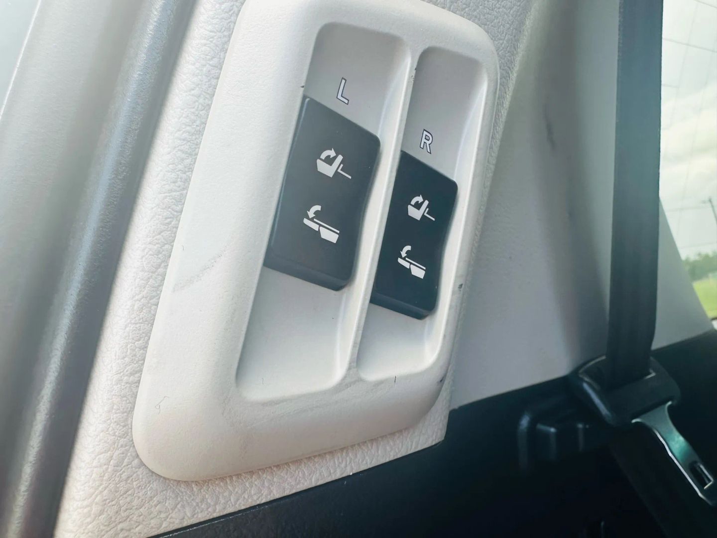 2011 Lexus Gx - Image 12