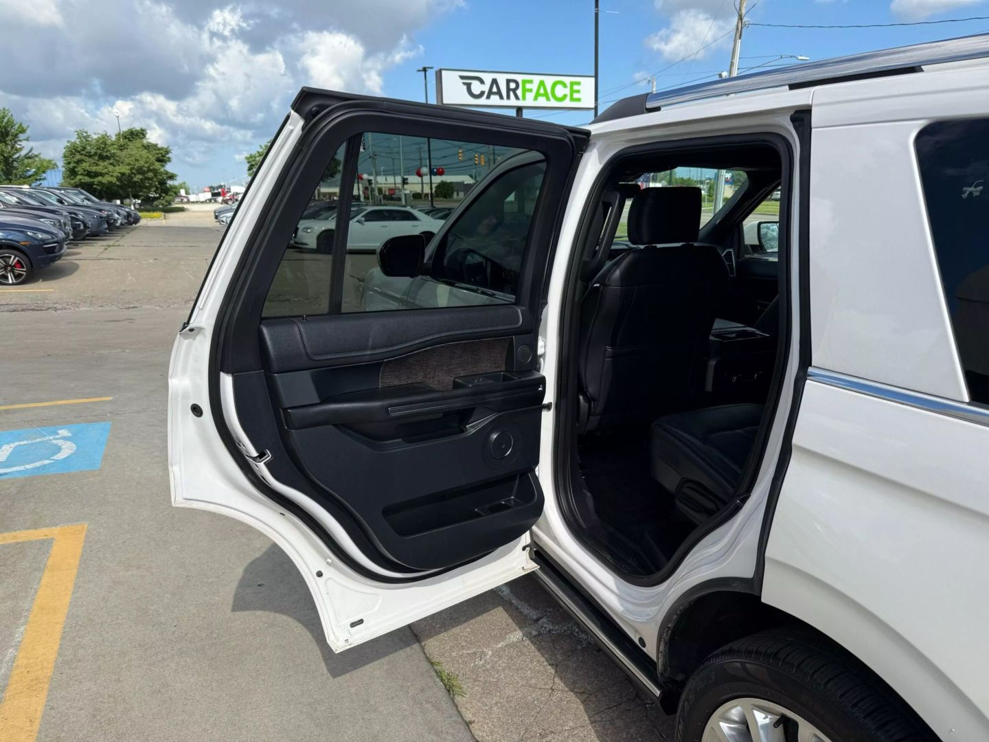 2018 Ford Expedition - Image 18