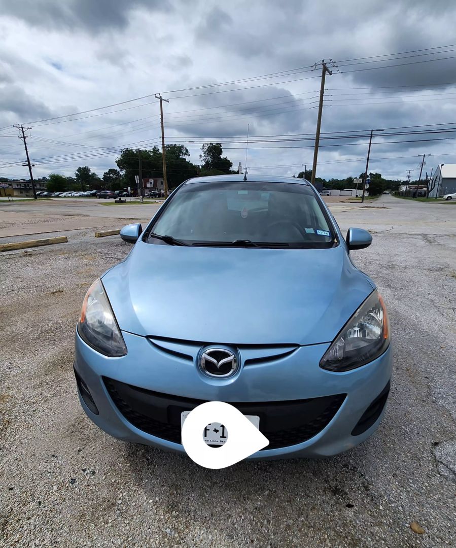 2013 Mazda Mazda2 - Image 2