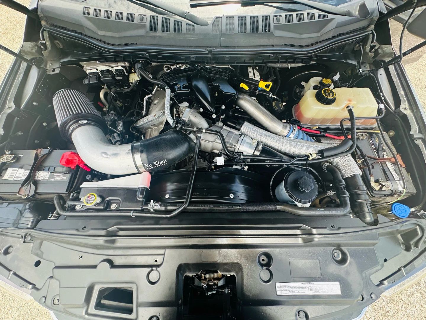 2017 Ford F250 Super Duty Crew Cab - Image 28