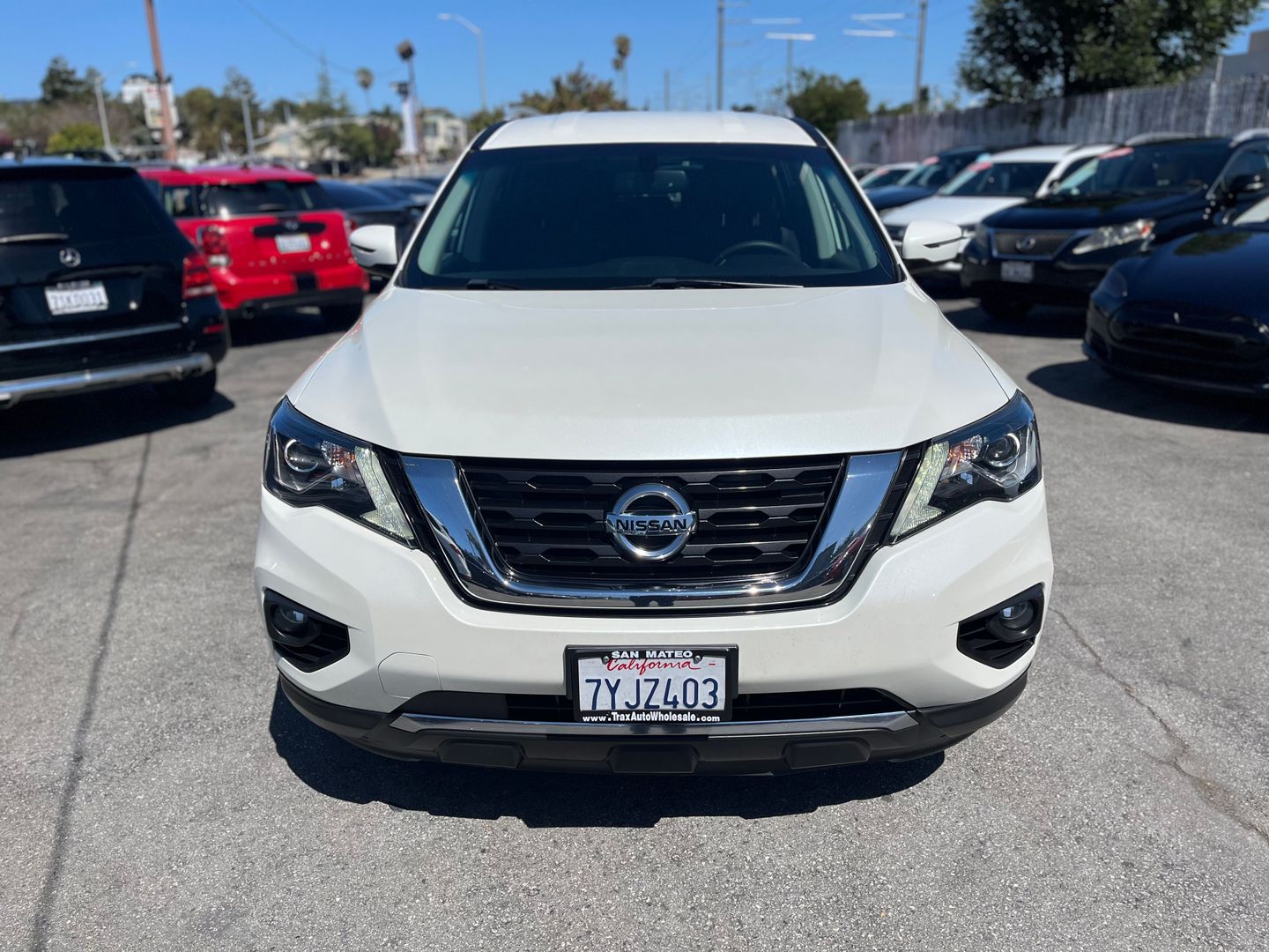 2017 Nissan Pathfinder  Vin: 5n1dr2mm9hc681748 Stock Id: 681748 - Image 2