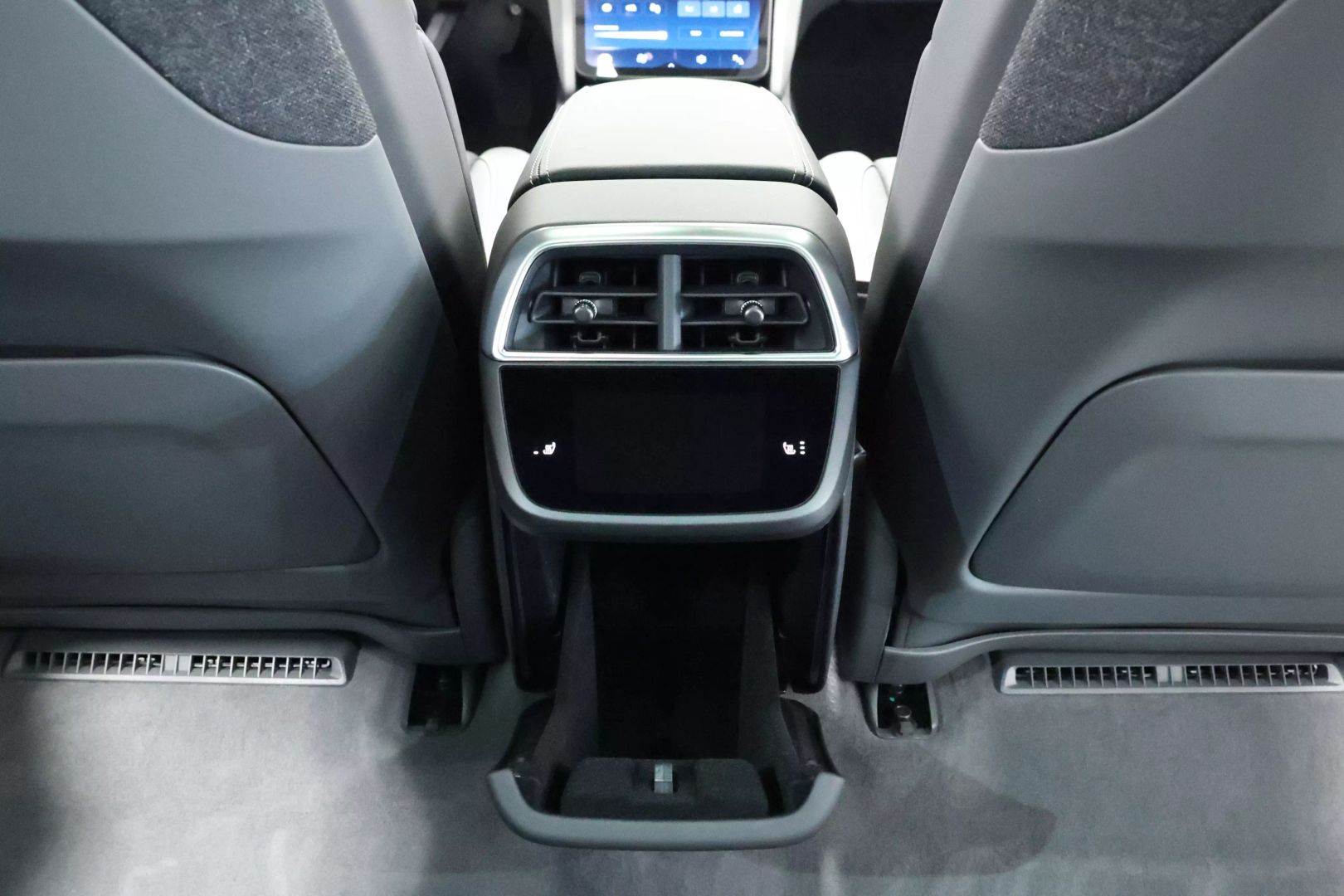 2025 Lucid Air - Image 78