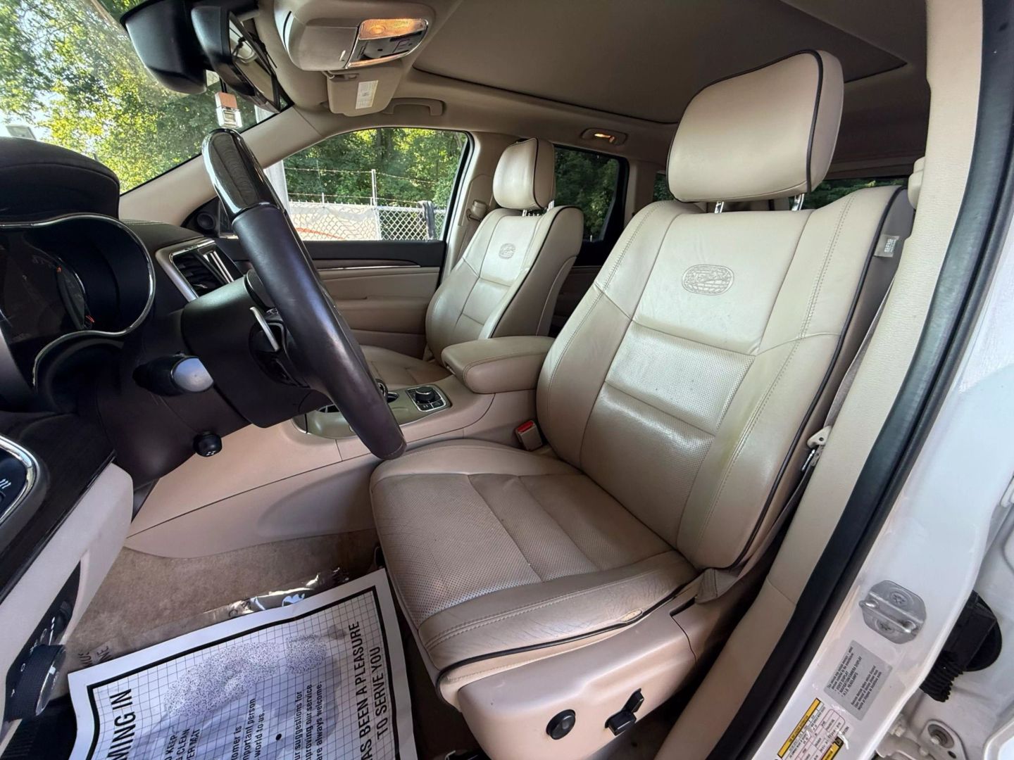 2015 Jeep Grand Cherokee - Image 16
