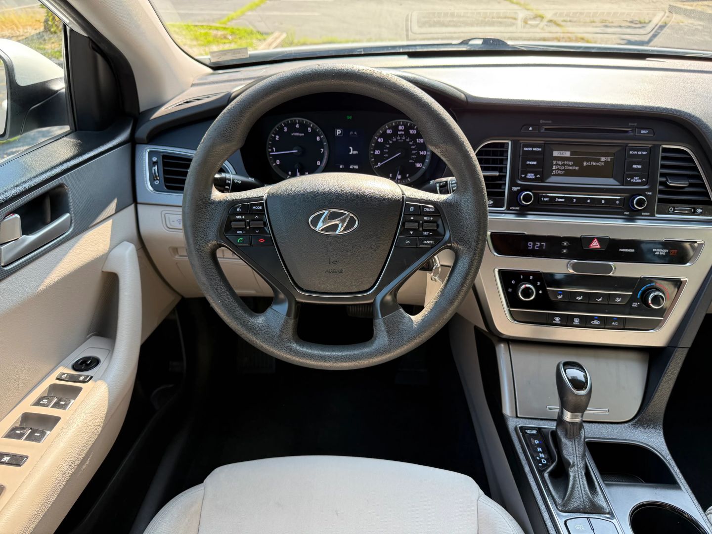2017 Hyundai Sonata - Image 17