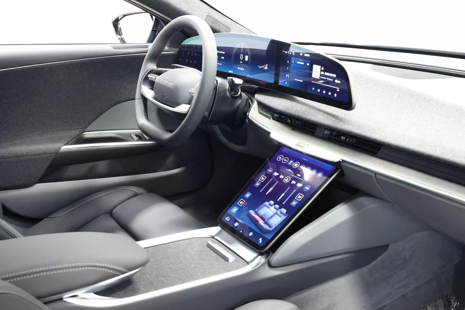 2025 Lucid Air - Image 90