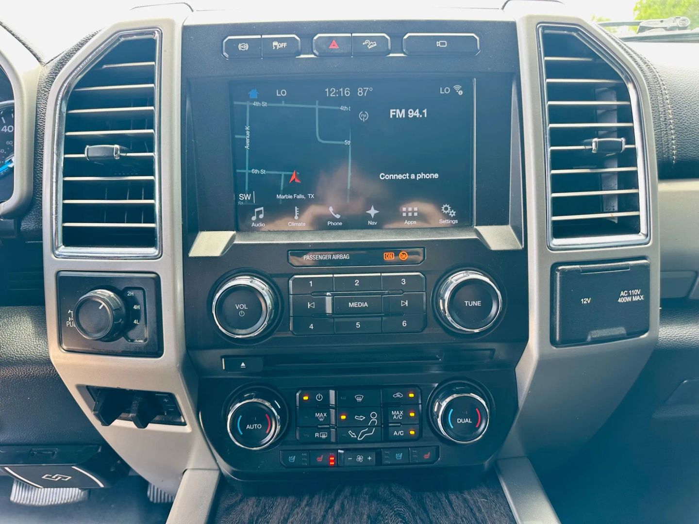2017 Ford F250 Super Duty Crew Cab - Image 25