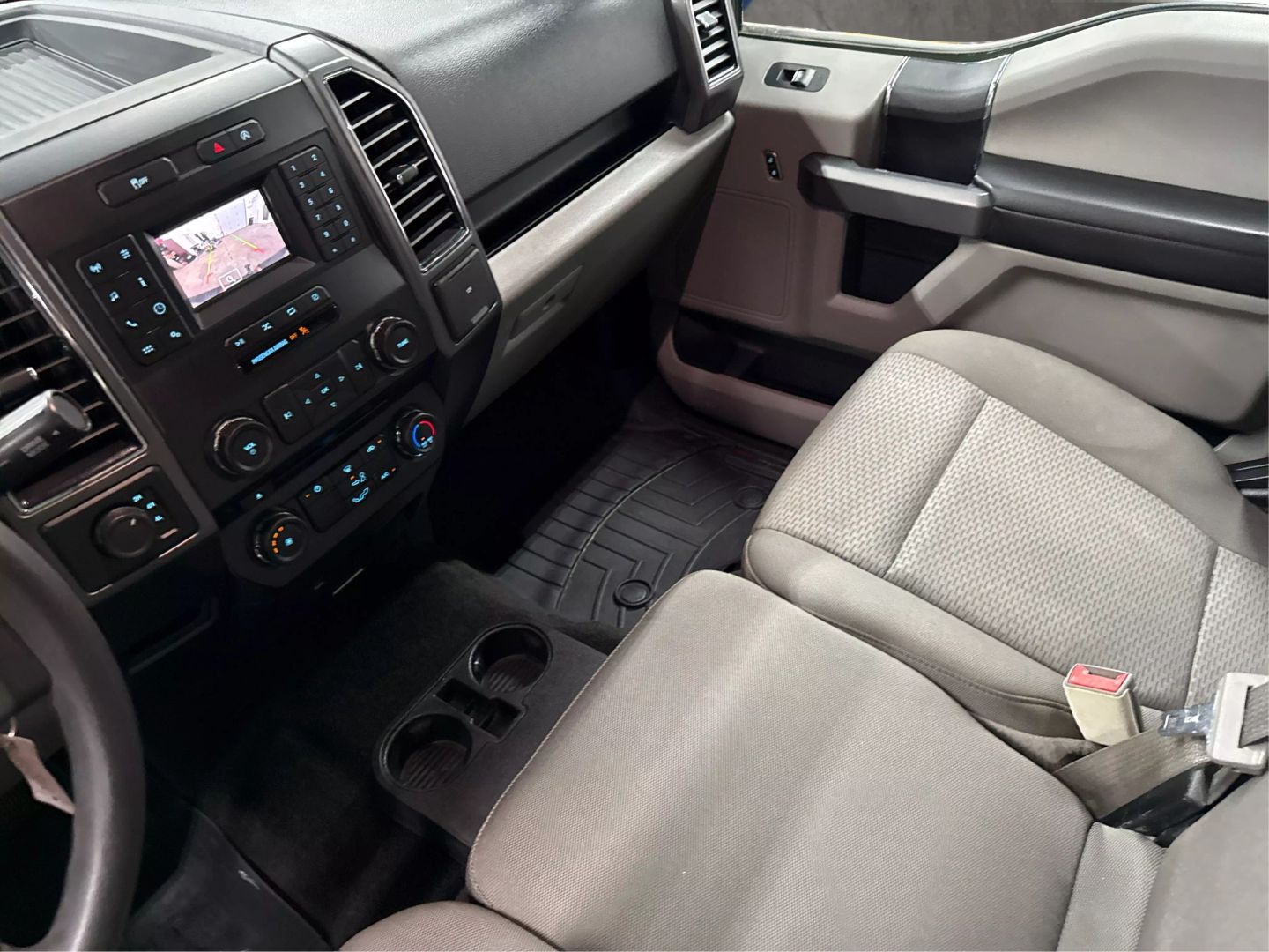2018 Ford F150 Supercrew Cab - Image 29