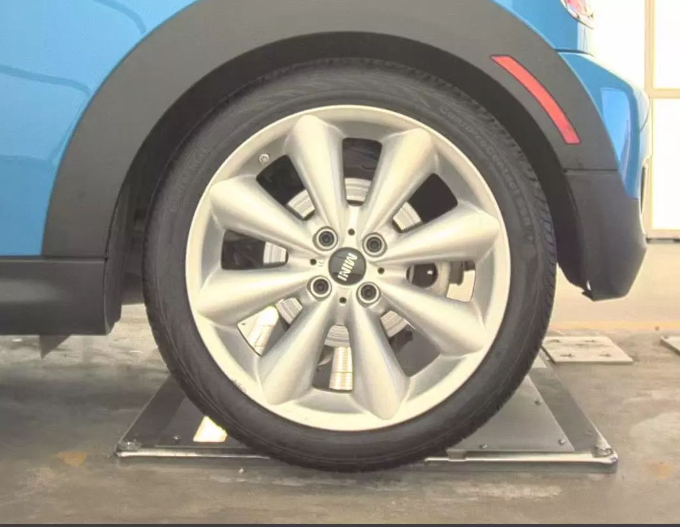 2014 Mini Convertible - Image 15