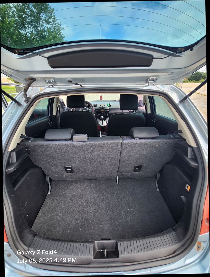2013 Mazda Mazda2 - Image 12