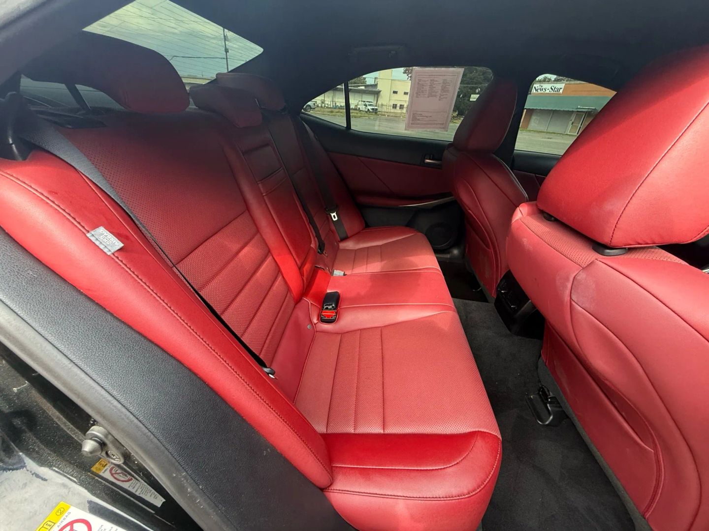 2018 Lexus Is - Image 16