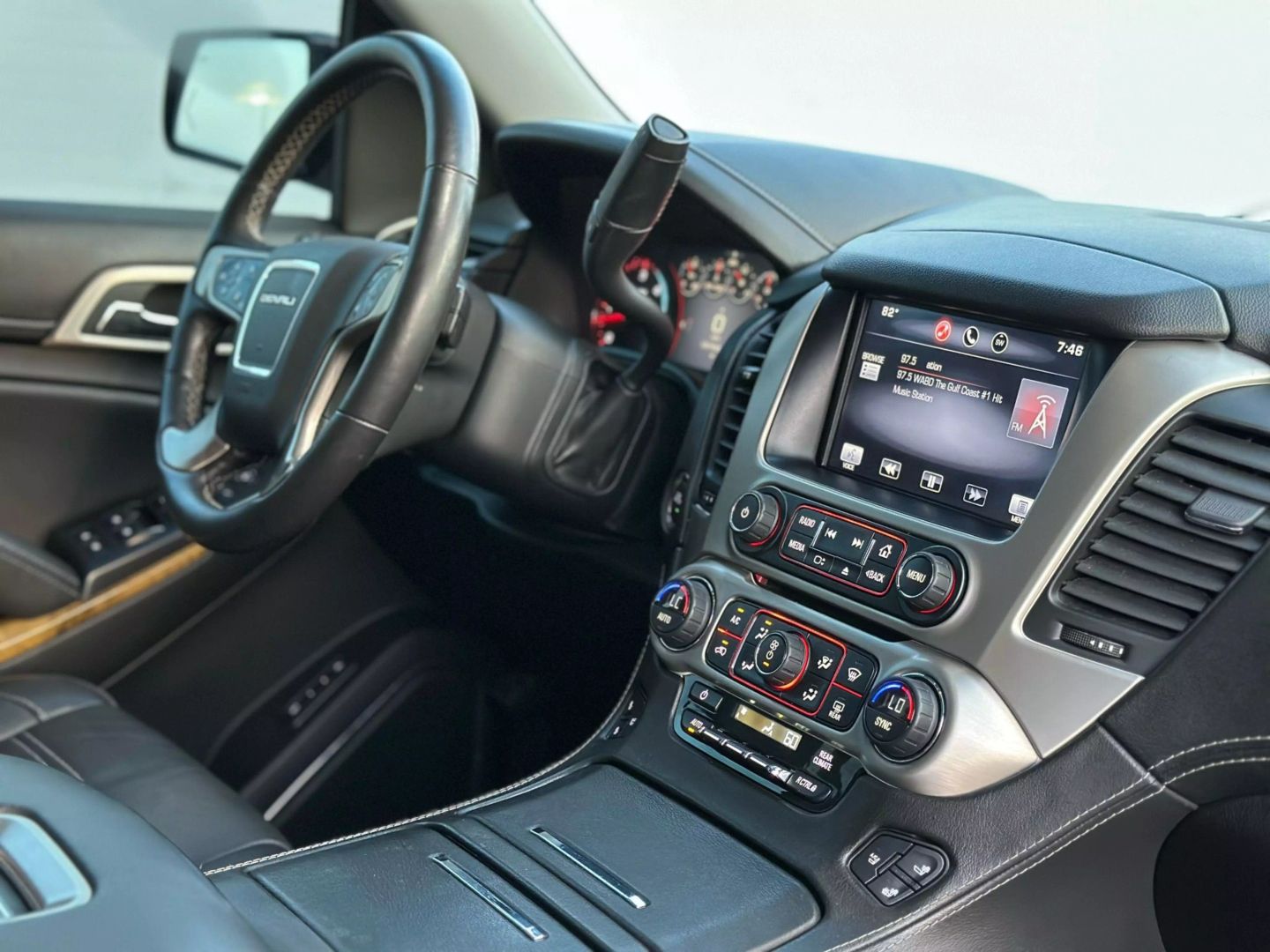 2015 GMC YUKON XL SUV V8, ECOTEC3, FF, 6.2L DENALI SPORT UTILITY 4D