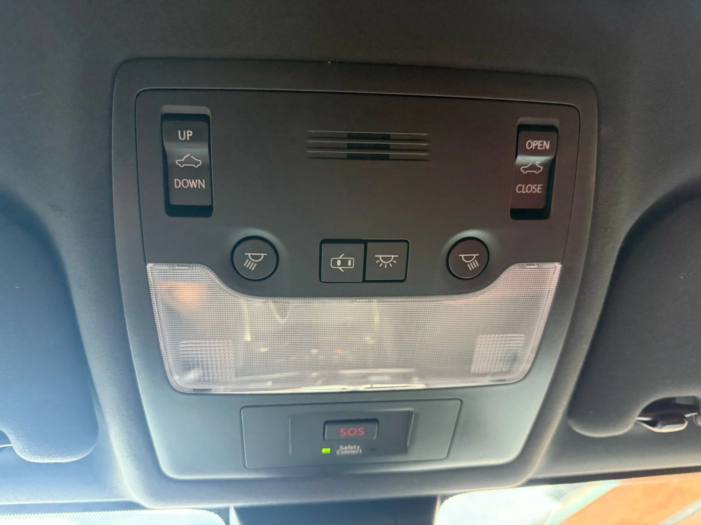 2018 Lexus Is - Image 32