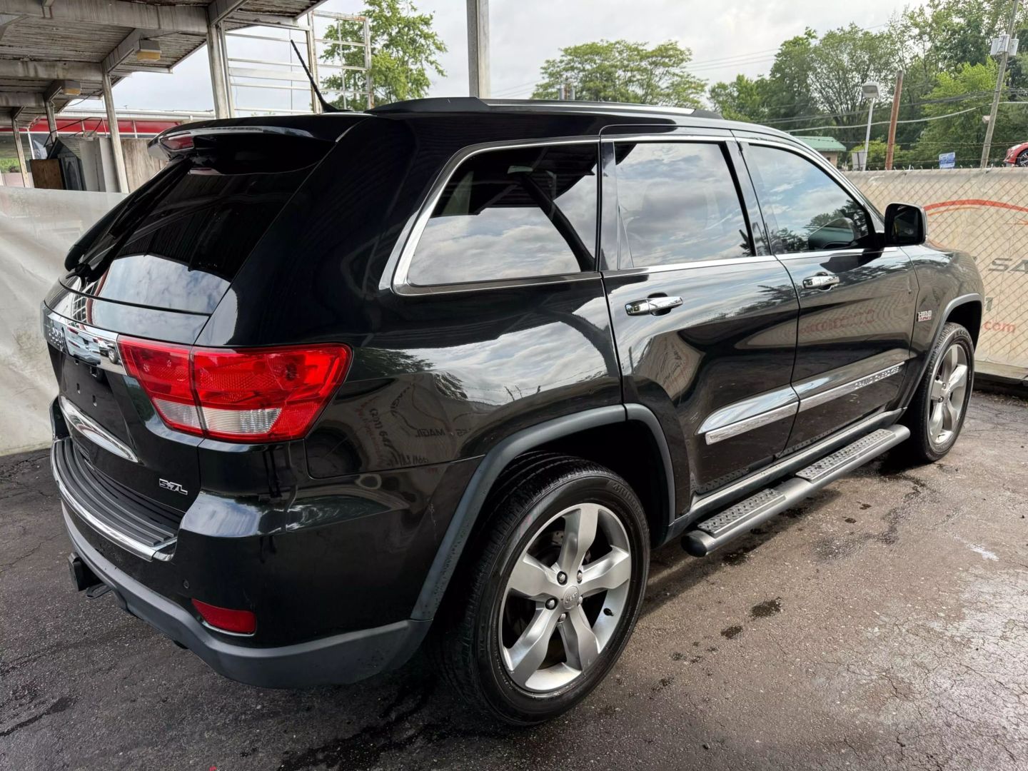 2013 Jeep Grand Cherokee - Image 12