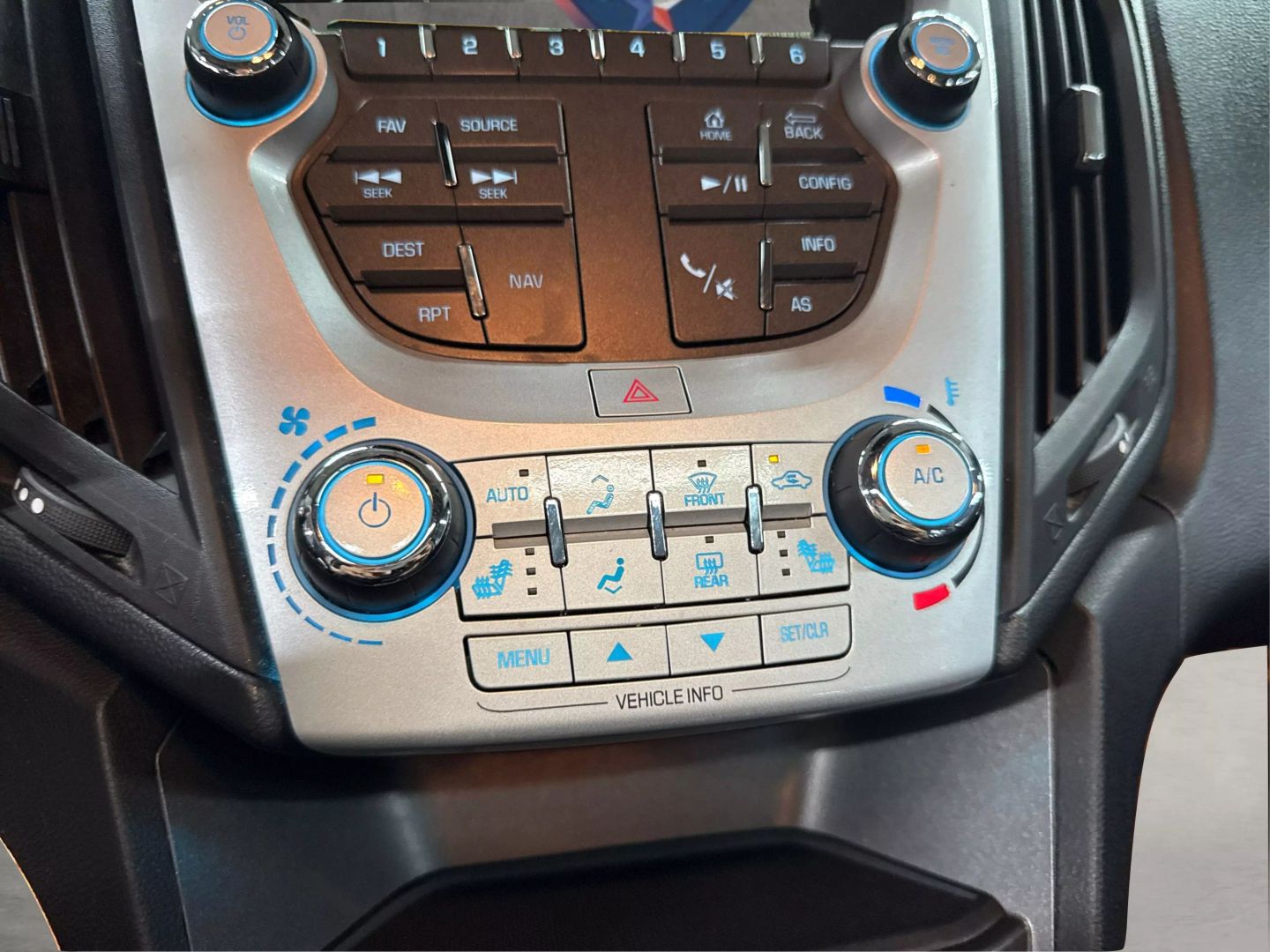 2016 Chevrolet Equinox - Image 30