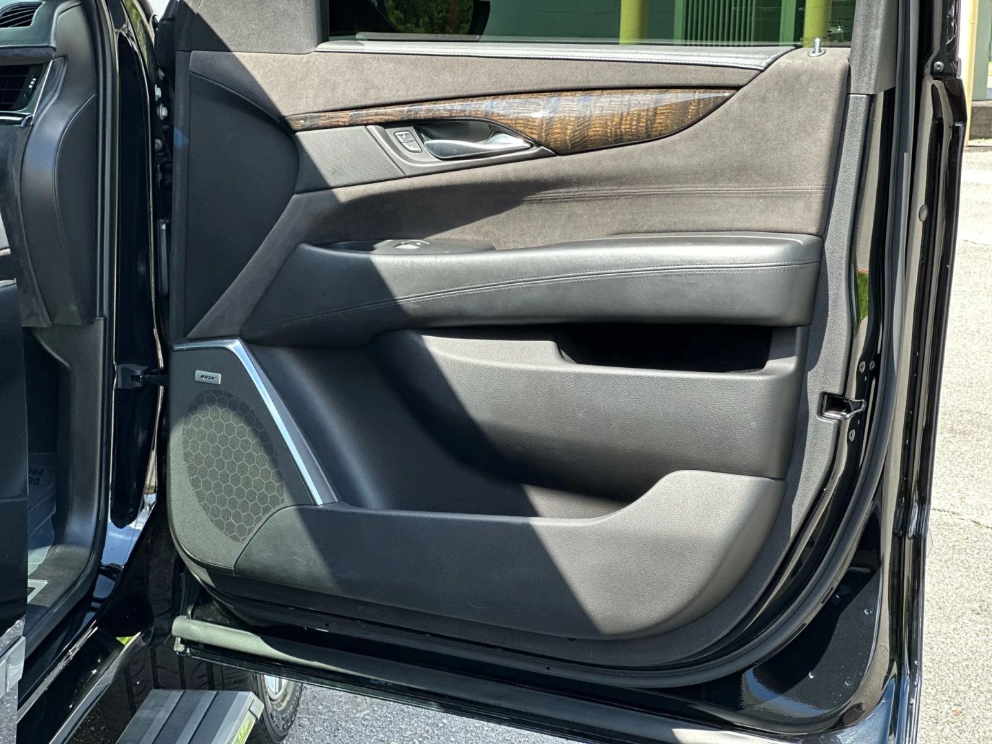 2016 CADILLAC ESCALADE SUV V8, 6.2 LITER PLATINUM SPORT UTILITY 4D