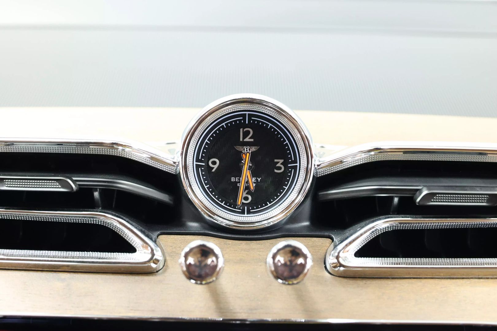 2023 Bentley Bentayga Ewb - Image 40