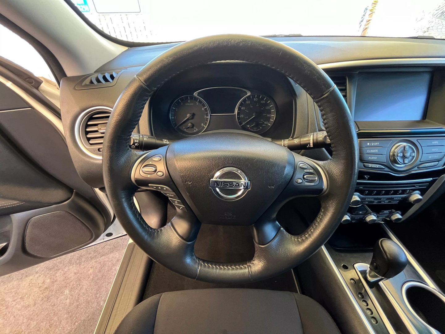 2017 Nissan Pathfinder  Vin: 5n1dr2mm9hc681748 Stock Id: 681748 - Image 23