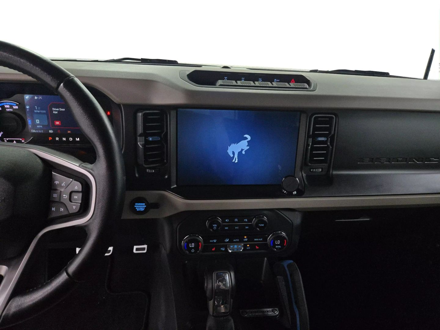 2023 Ford Bronco - Image 13