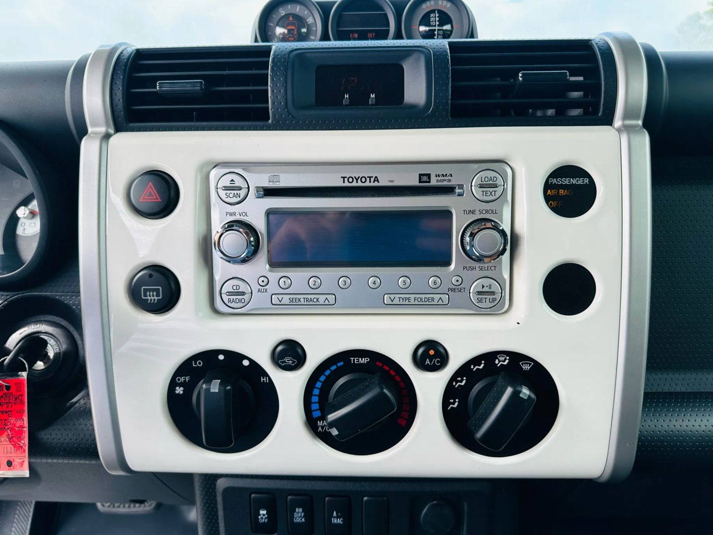2013 Toyota Fj Cruiser - Image 18