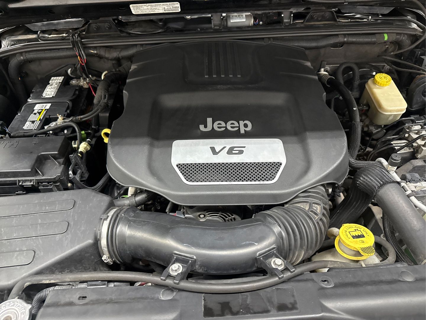 2014 Jeep Wrangler - Image 9