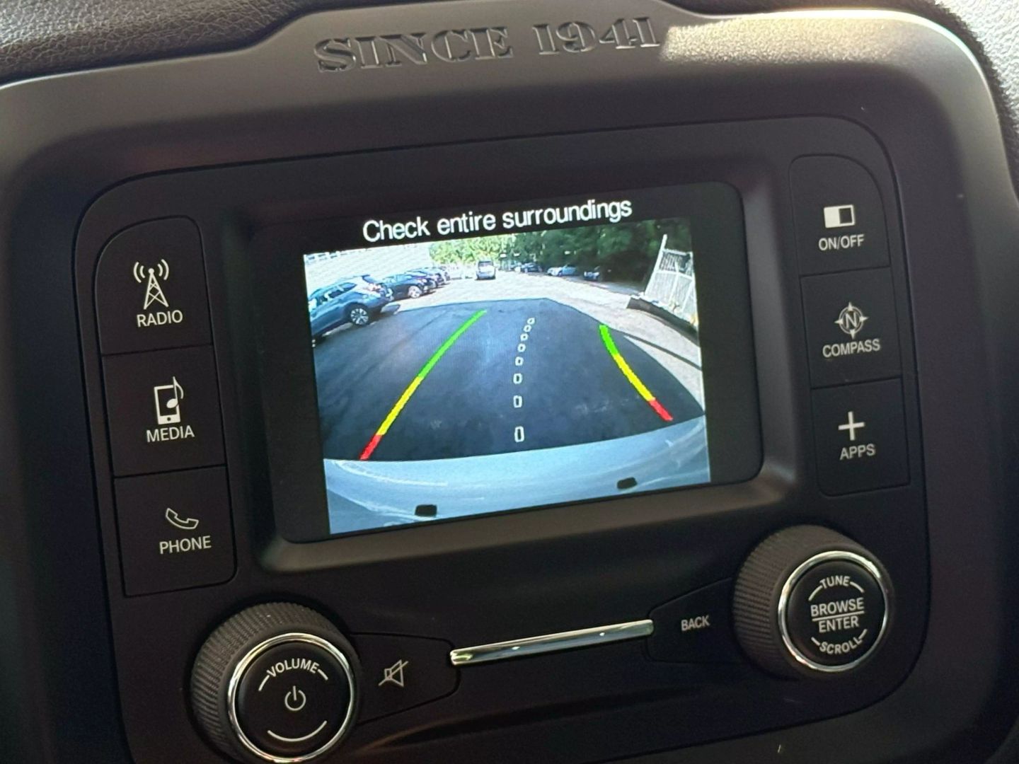 2016 Jeep Renegade - Image 38